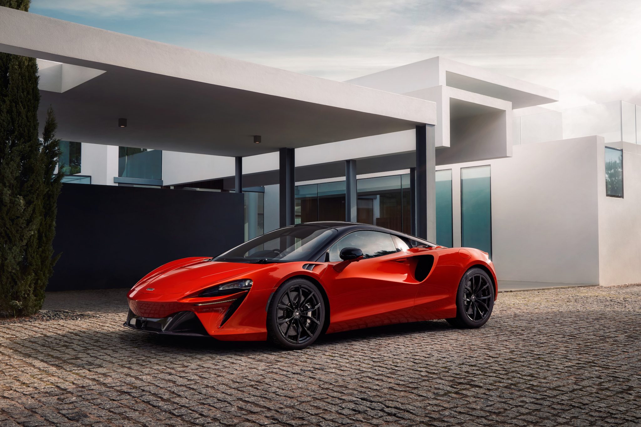 McLaren Artura Hybrid 670bhp supercar debuts Hagerty UK