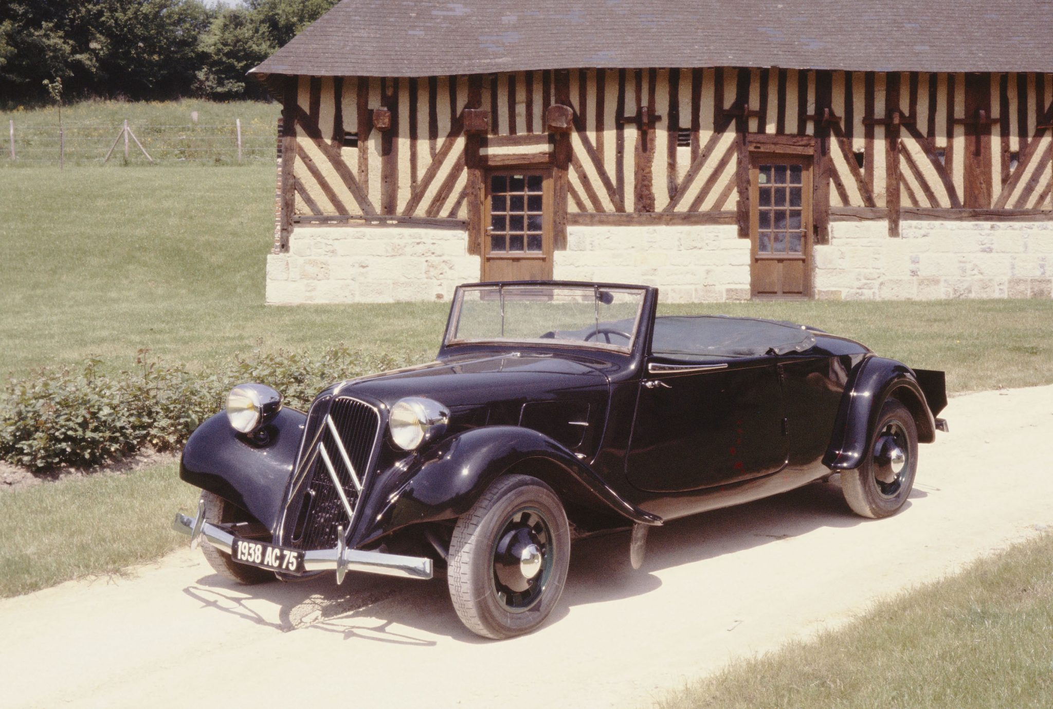 Buying Guide: Citroën Traction Avant (1934-1956) | Hagerty UK