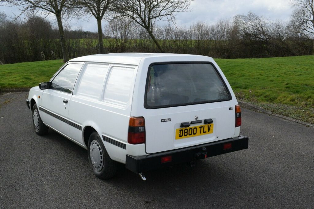 Nissan sunny van