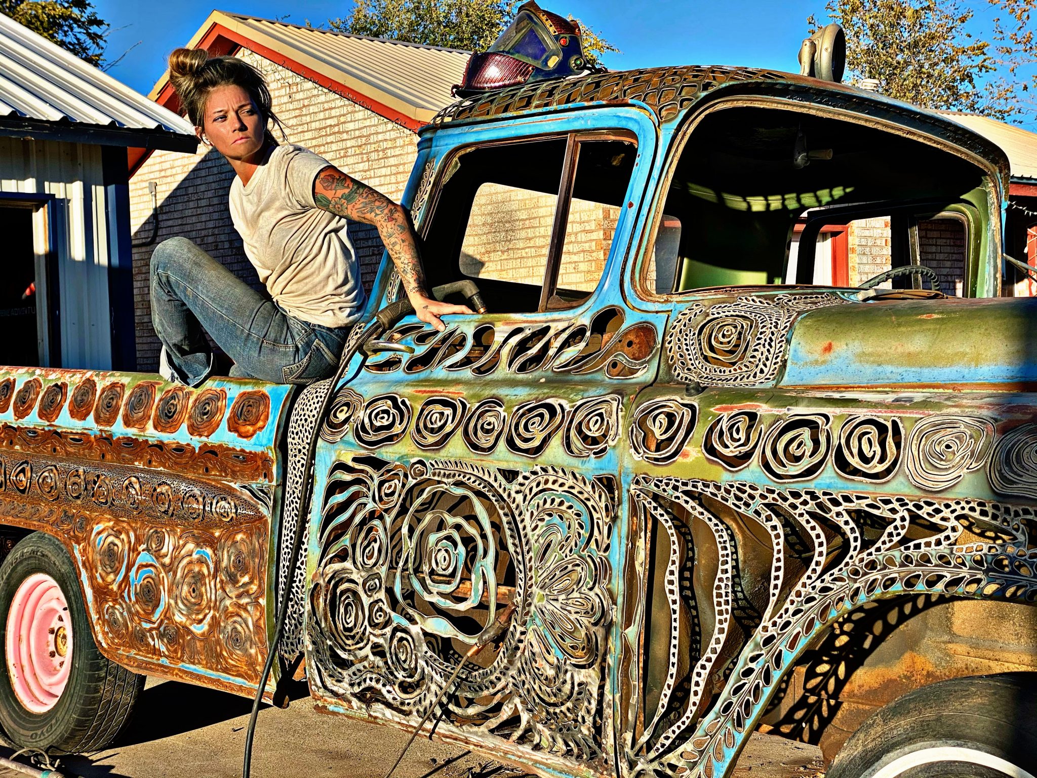 Atelier for the alternative: How visionary metalwork artist Rae Ripple ...