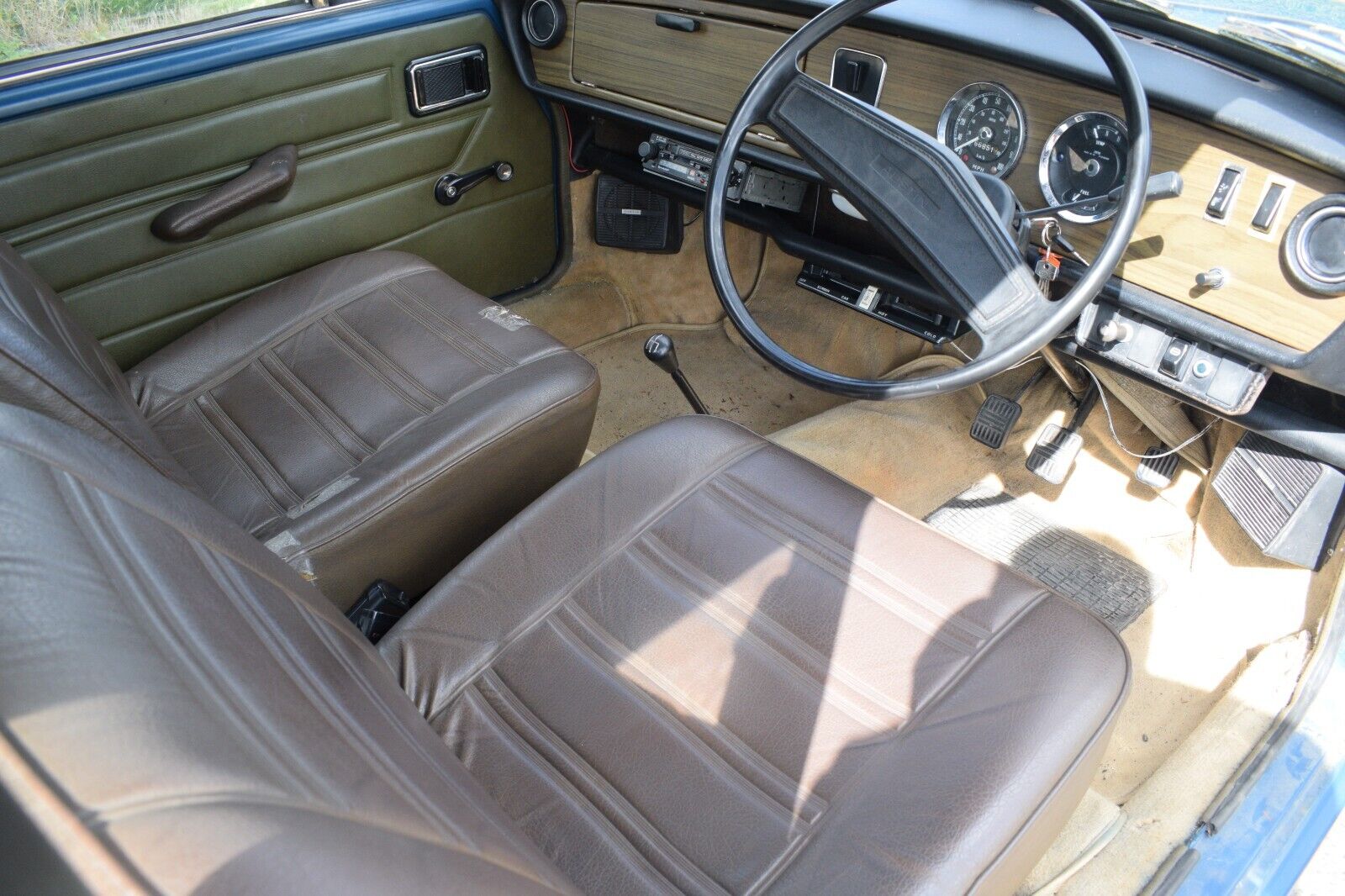 Austin 1300 Countryman interior