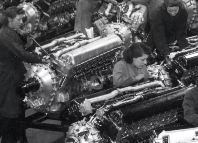 Building a Merlin Spitfire engine