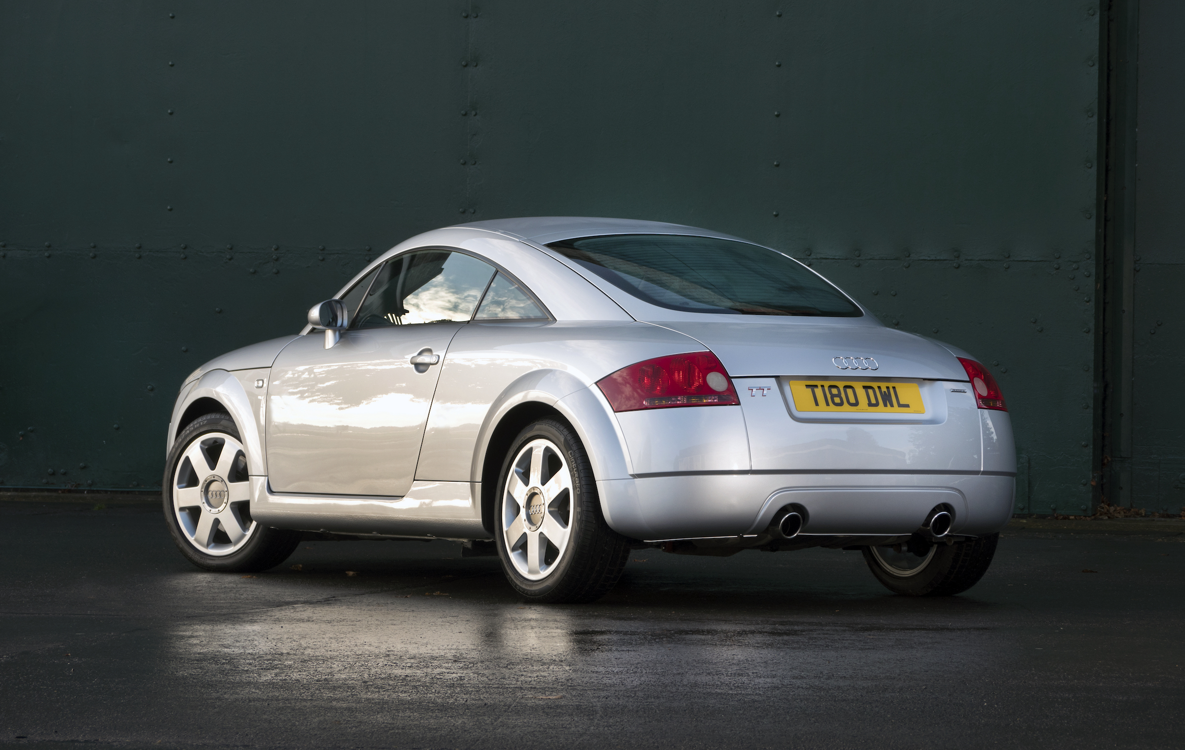 Audi TT Coupe images (6 of 8)