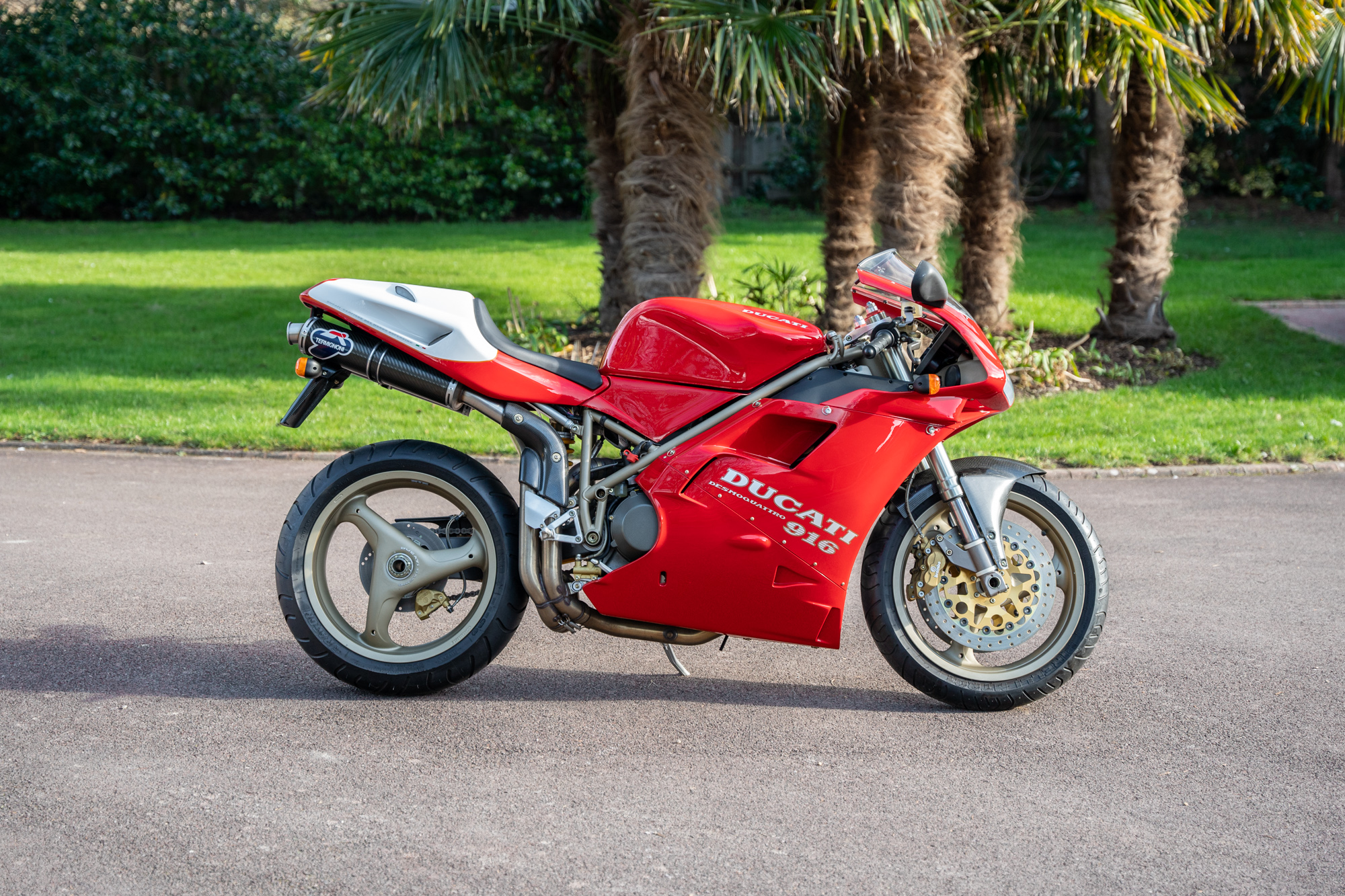 Ducati 916: A Bike Even Die-Hard Car Fans Want to Own