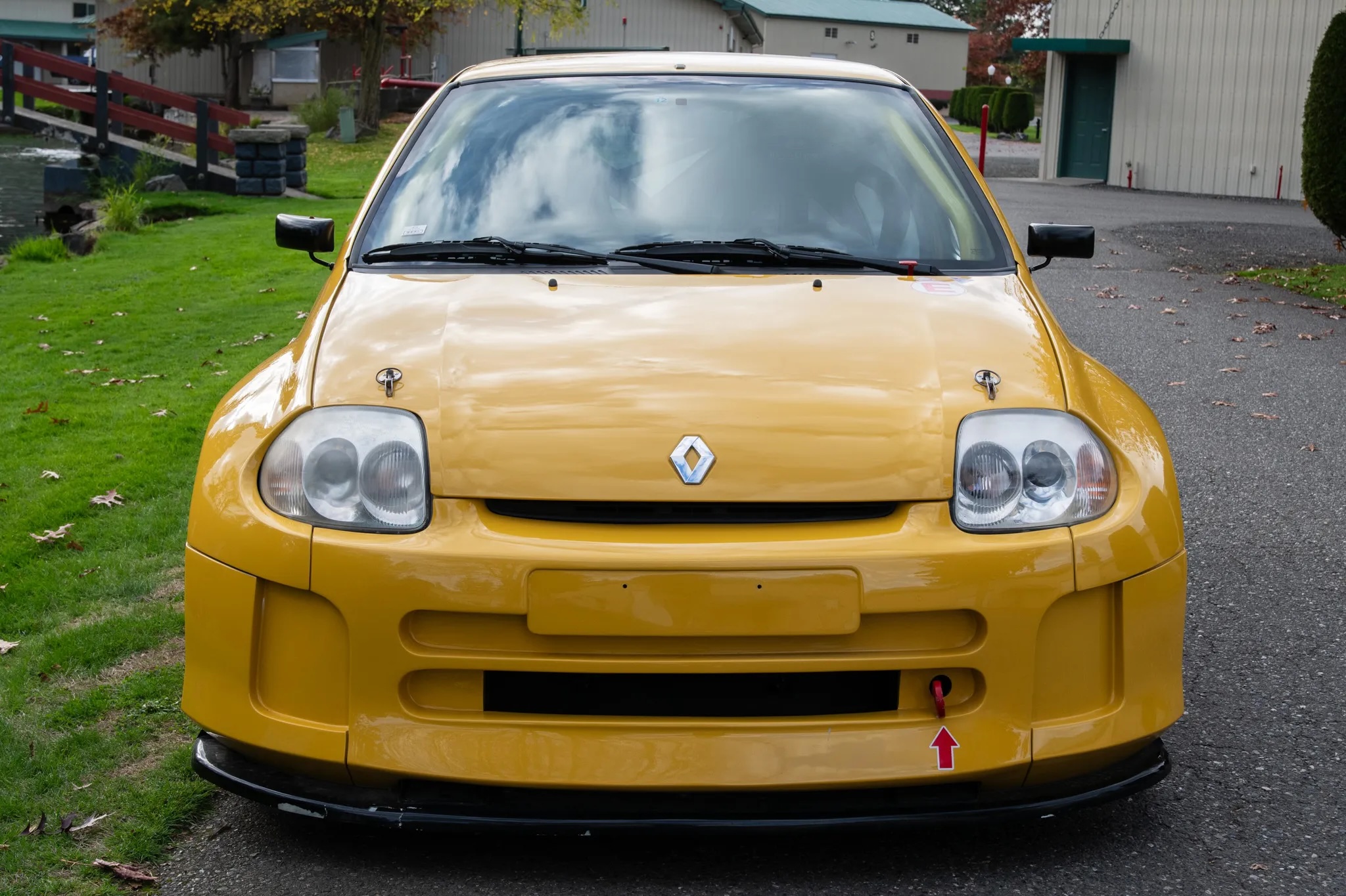 The Renault Clio V6 Trophy is a fun, French track weapon