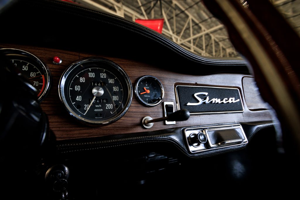 Simca 1200 S interior dash close