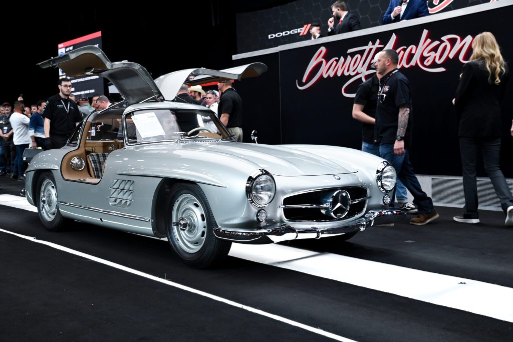 Mercedes 300SL Gullwing at auction