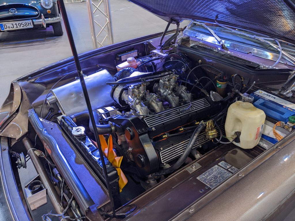 Jensen GT engine