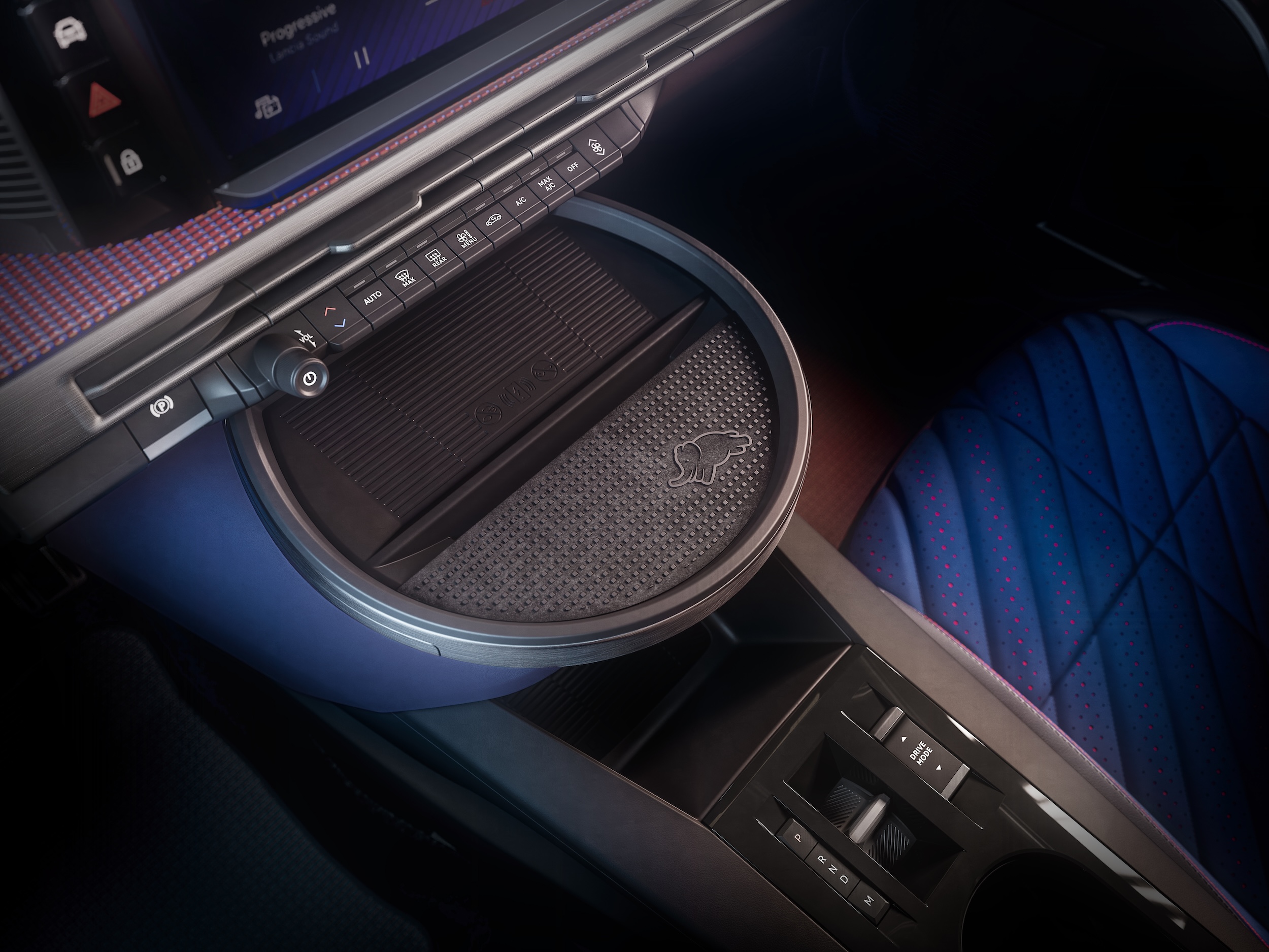 Lancia Ypsilon HF interior shelf