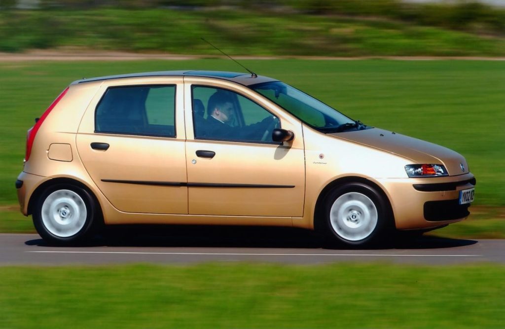 Fiat Punto profile driving