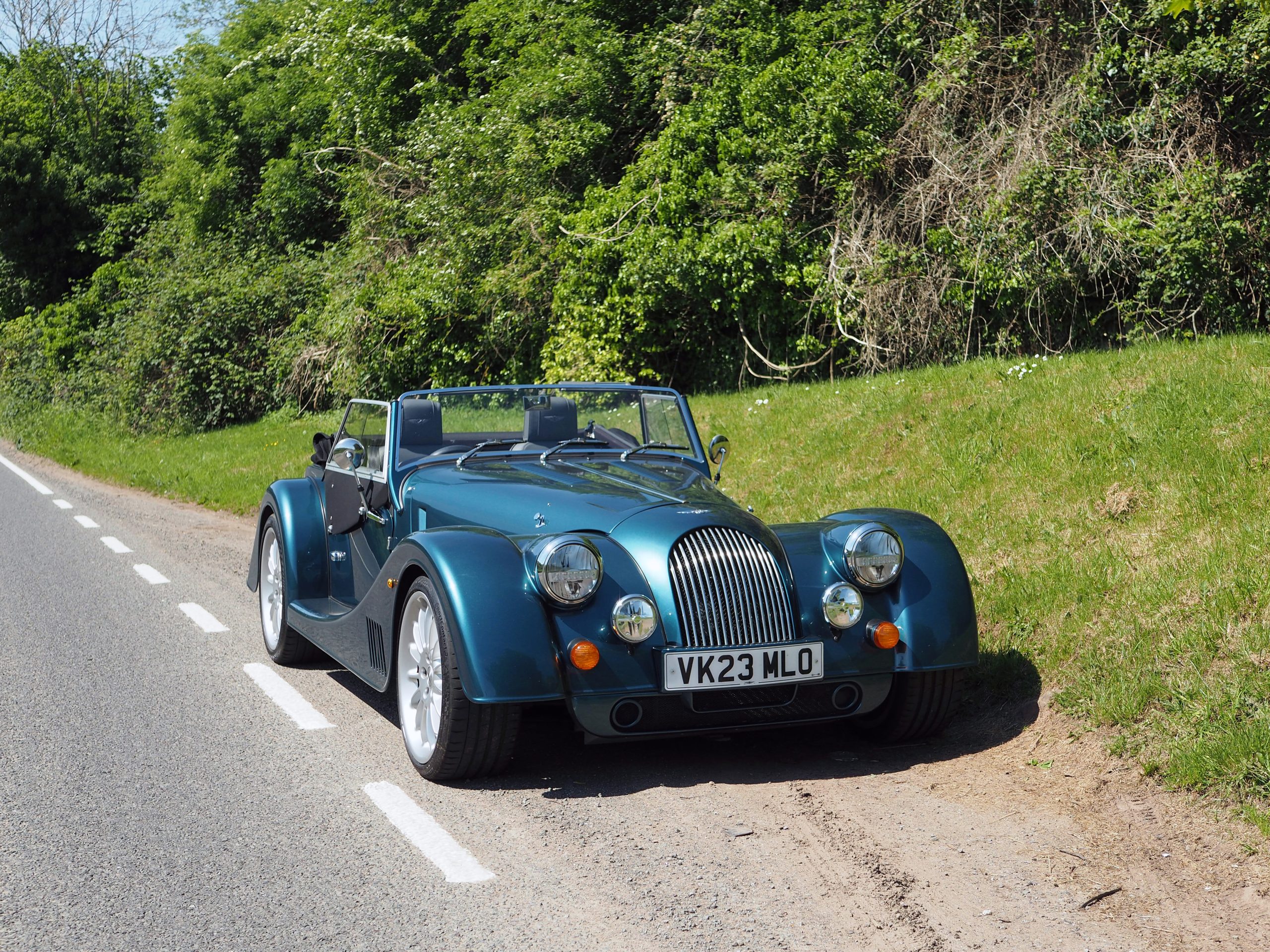 Morgan Plus Six: Timeless Looks, State-of-the-Art Drive