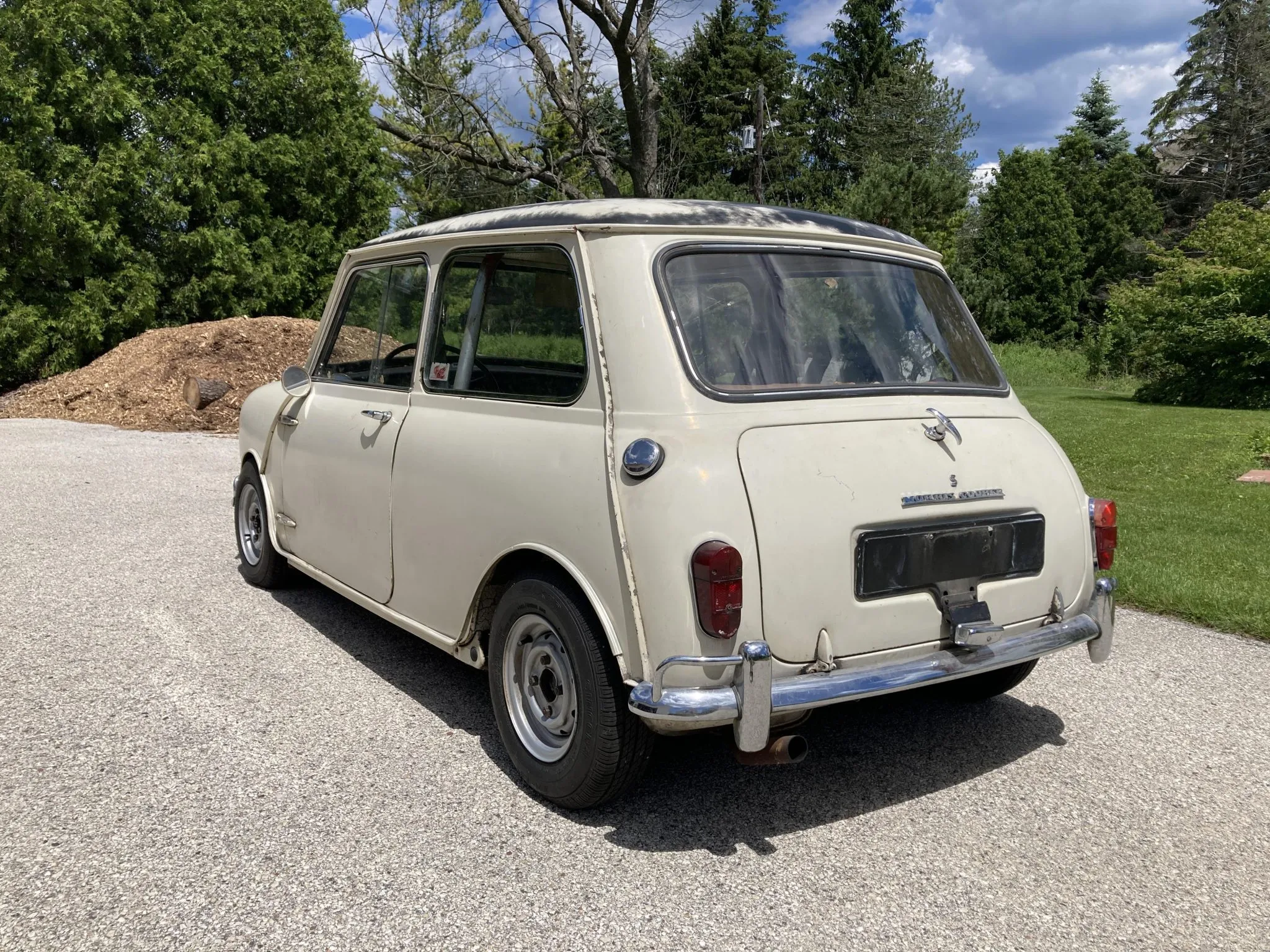 ミニローバ　　レトロ This Mini 1071 Cooper S Is Scruffy and Superb | Hagerty UK