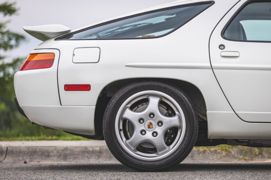 Porsche 928 rear end