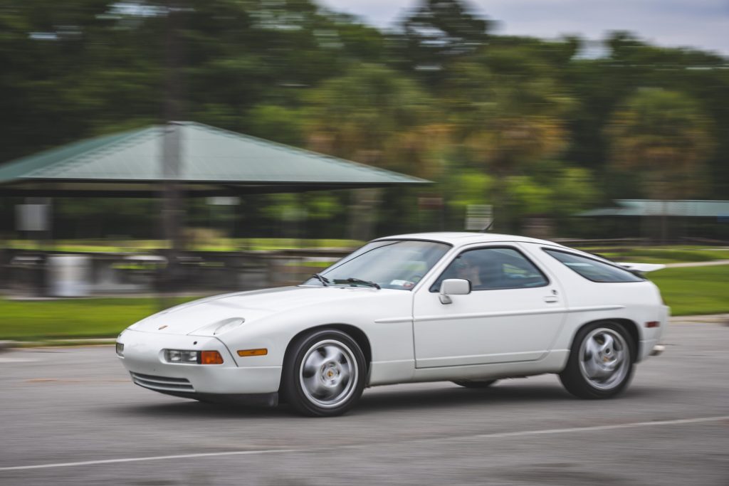 Porsche 928 front three quarter