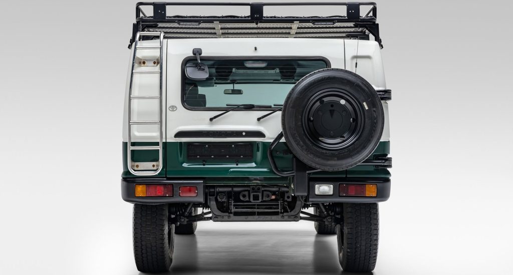 Toyota Mega Cruiser rear end