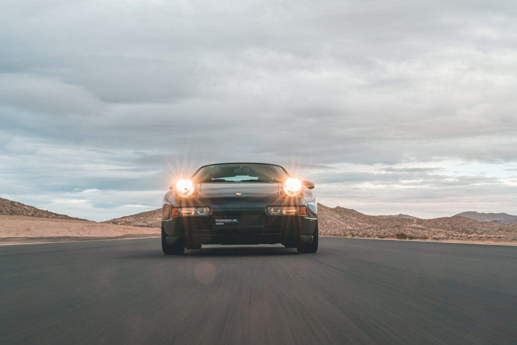 Porsche 928 front