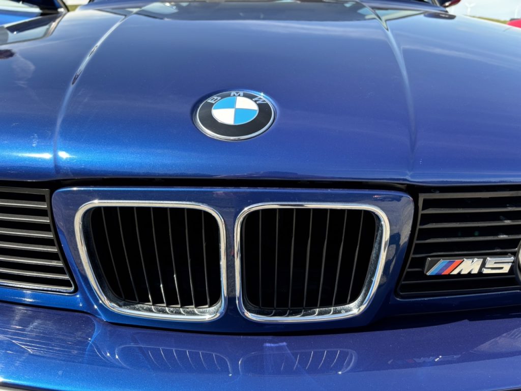 BMW M5 E34 nose
