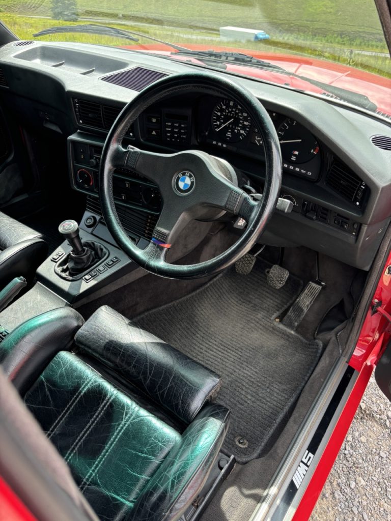 BMW M5 E28 cockpit