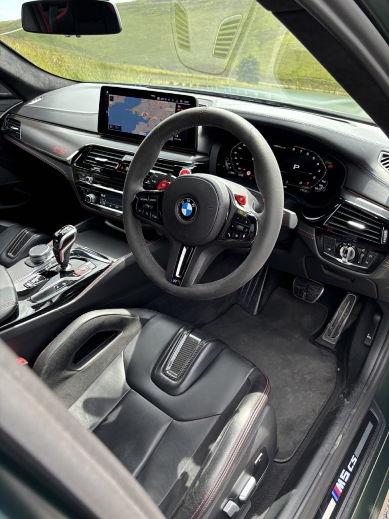 BMW M5 F90 cockpit