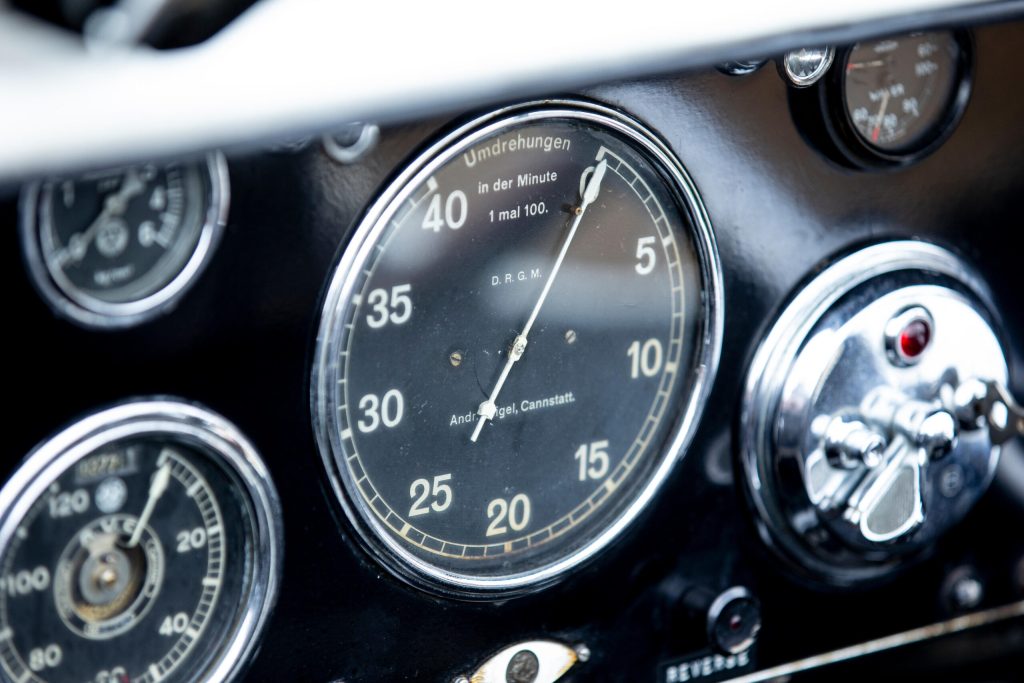 1928 Mercedes-Benz 36/220 S-Type Four-Seated Sports Tourer tachometer gauge