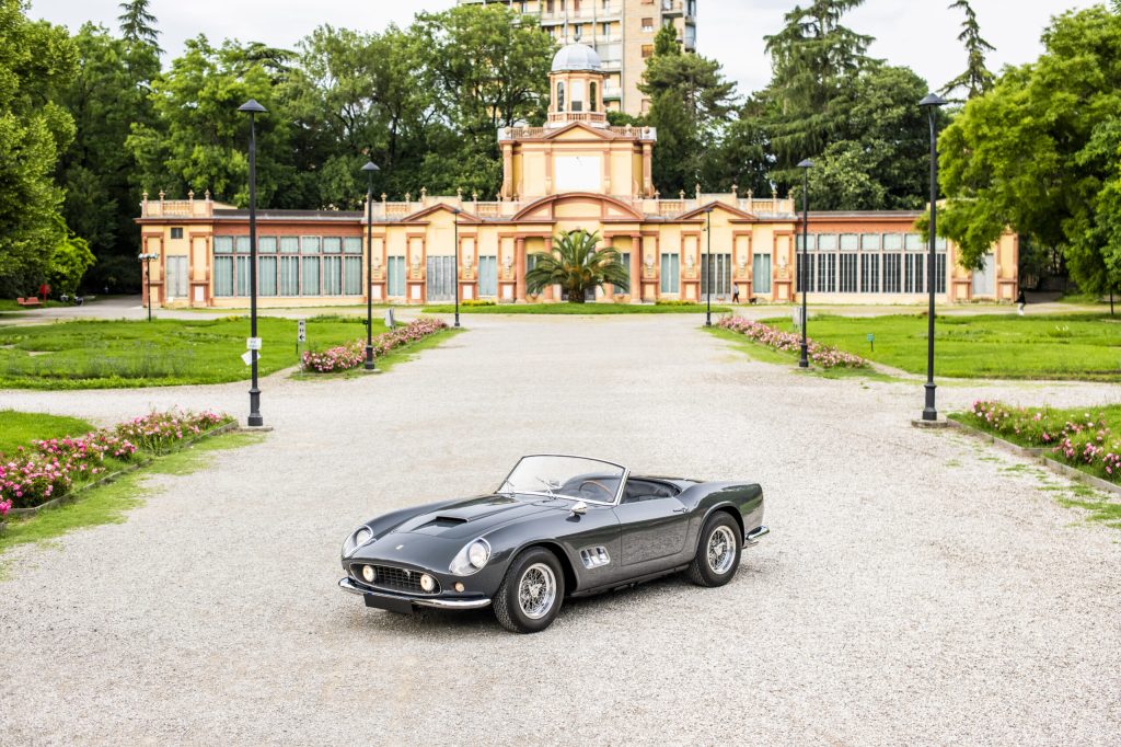 1960-Ferrari-250-GT-SWB-California-Spider