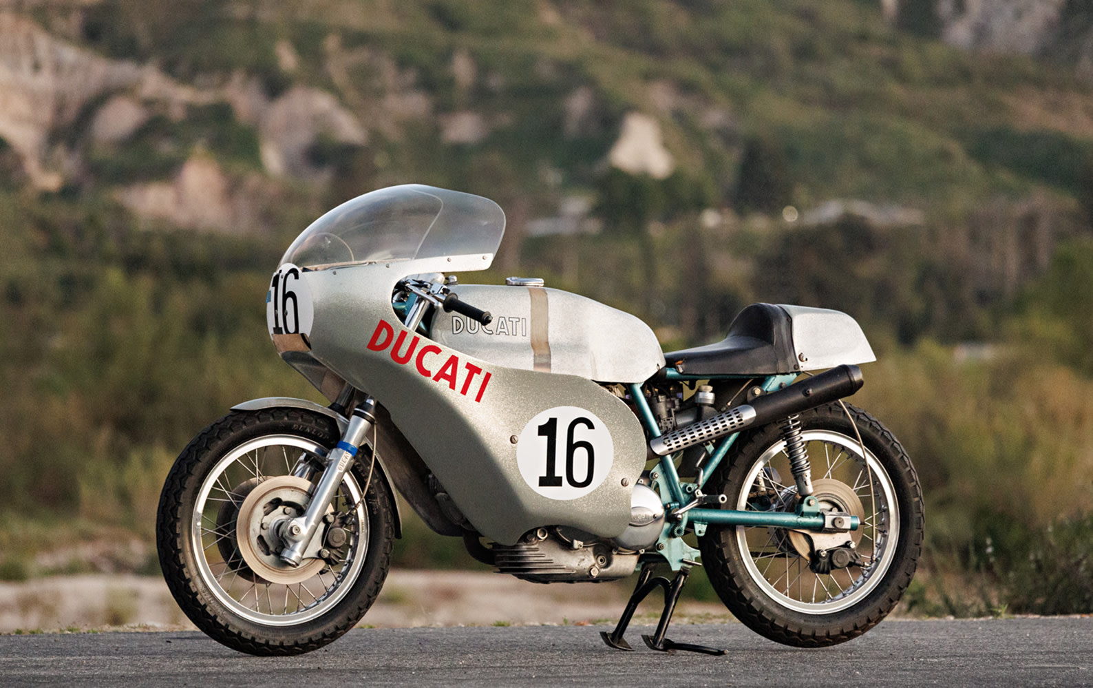 Half a Lifetime with a Ducati 750 Imola – and Why I Decided to Sell It