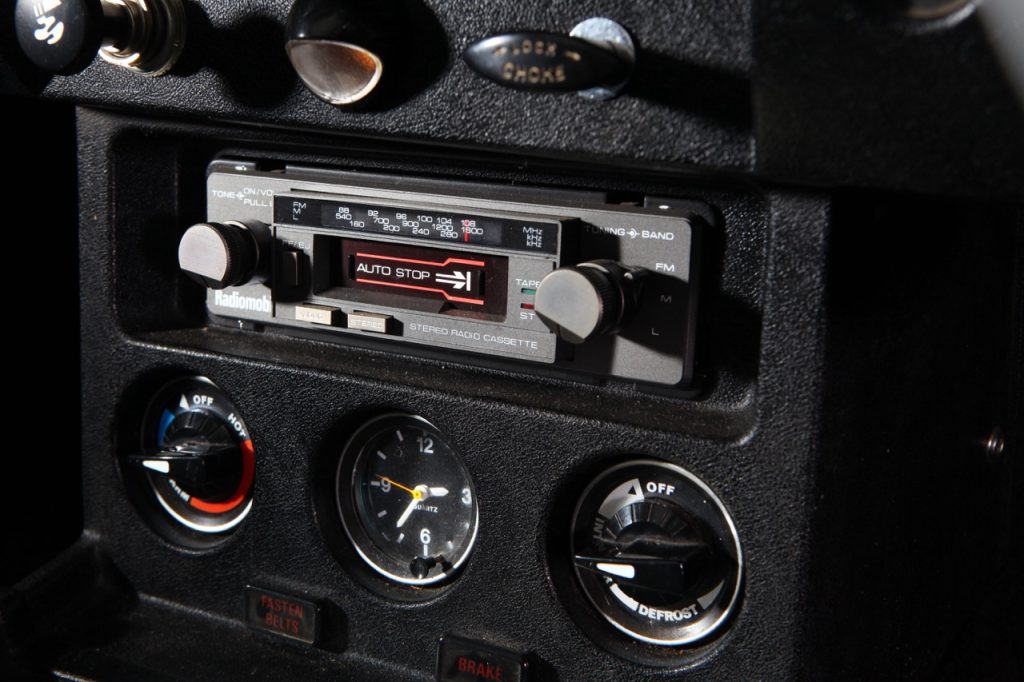 Hagerty UK 1978 MGB GT stereo gauges