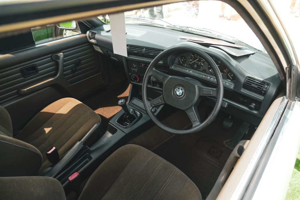 1986 BMW 316 interior