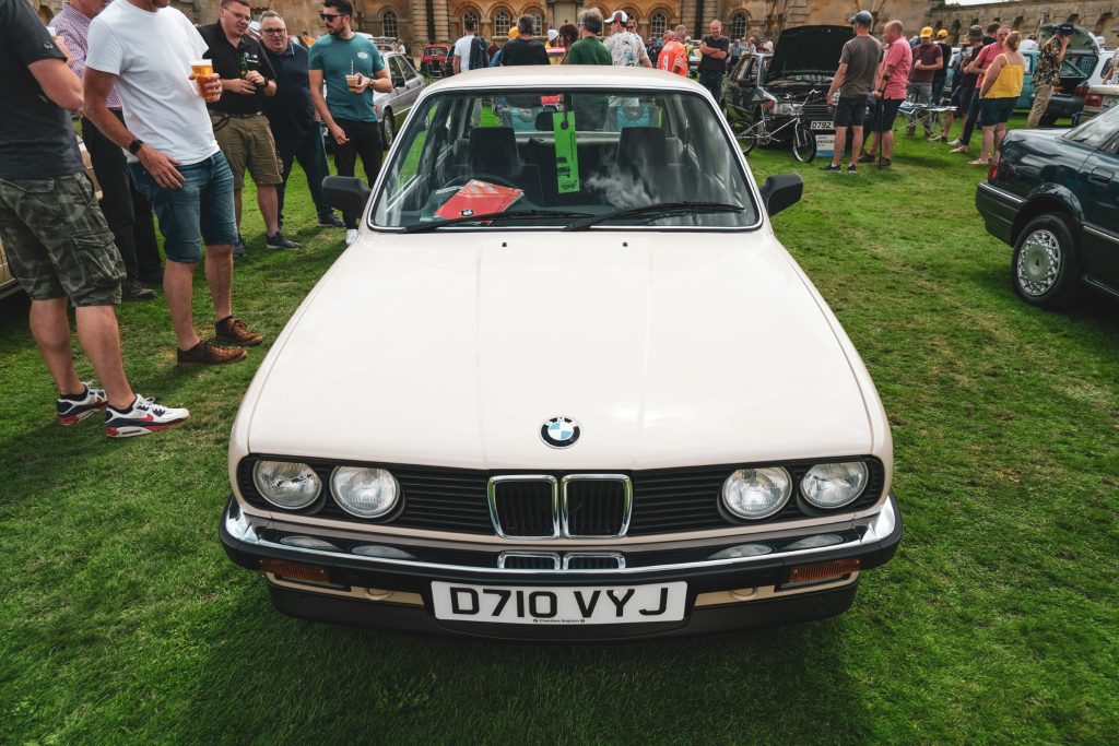 1986 BMW 316 head on