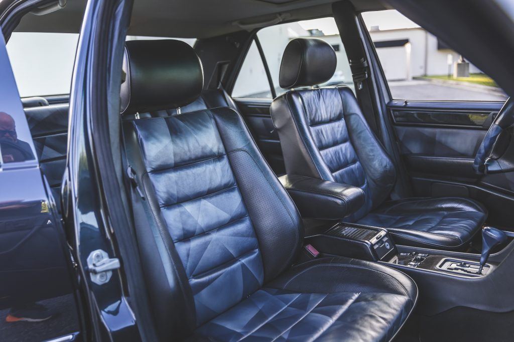 1995 Mercedes-Benz E 60 AMG front seats