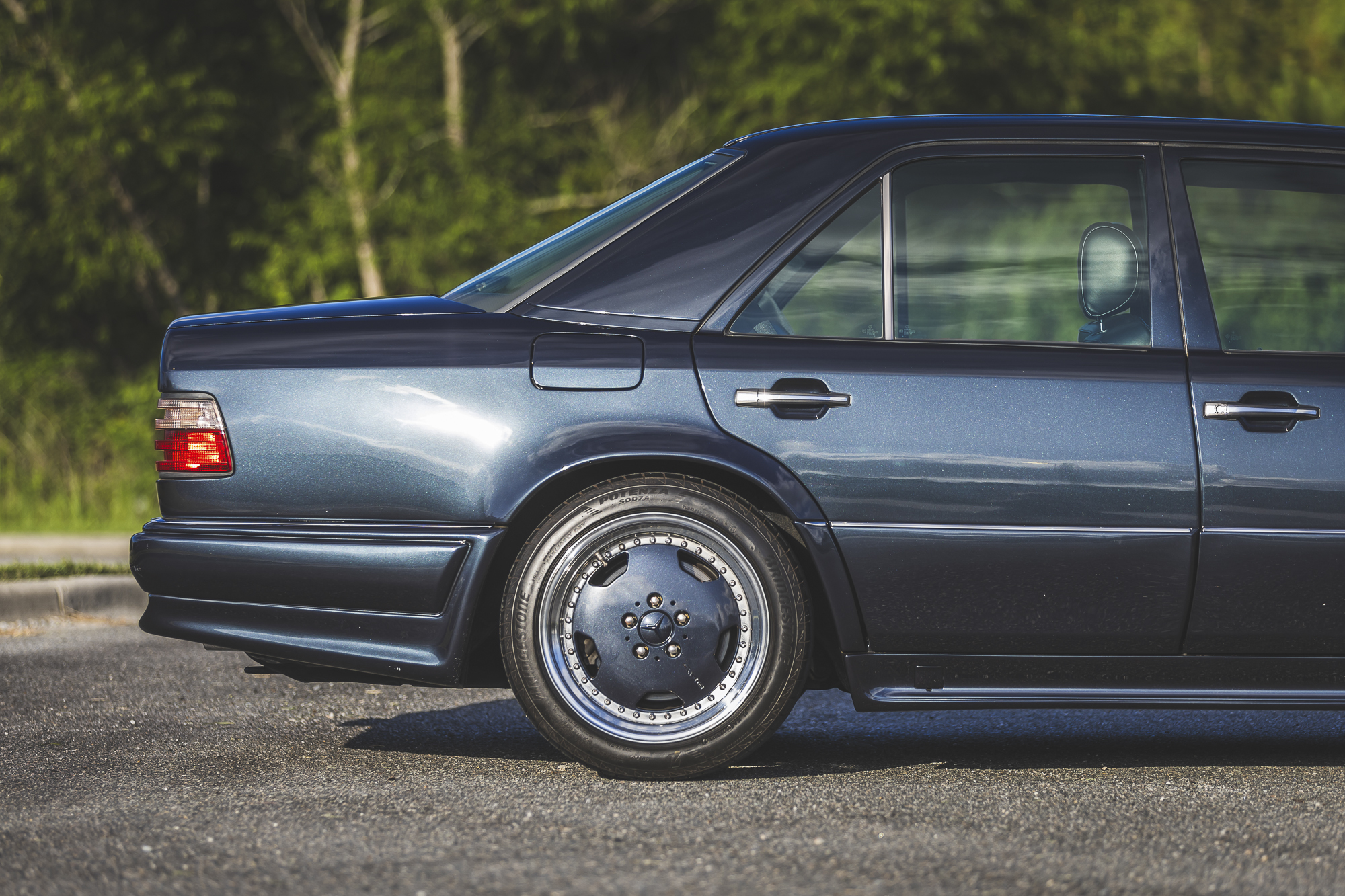 1995 Mercedes-Benz E 60 AMG rear half profile