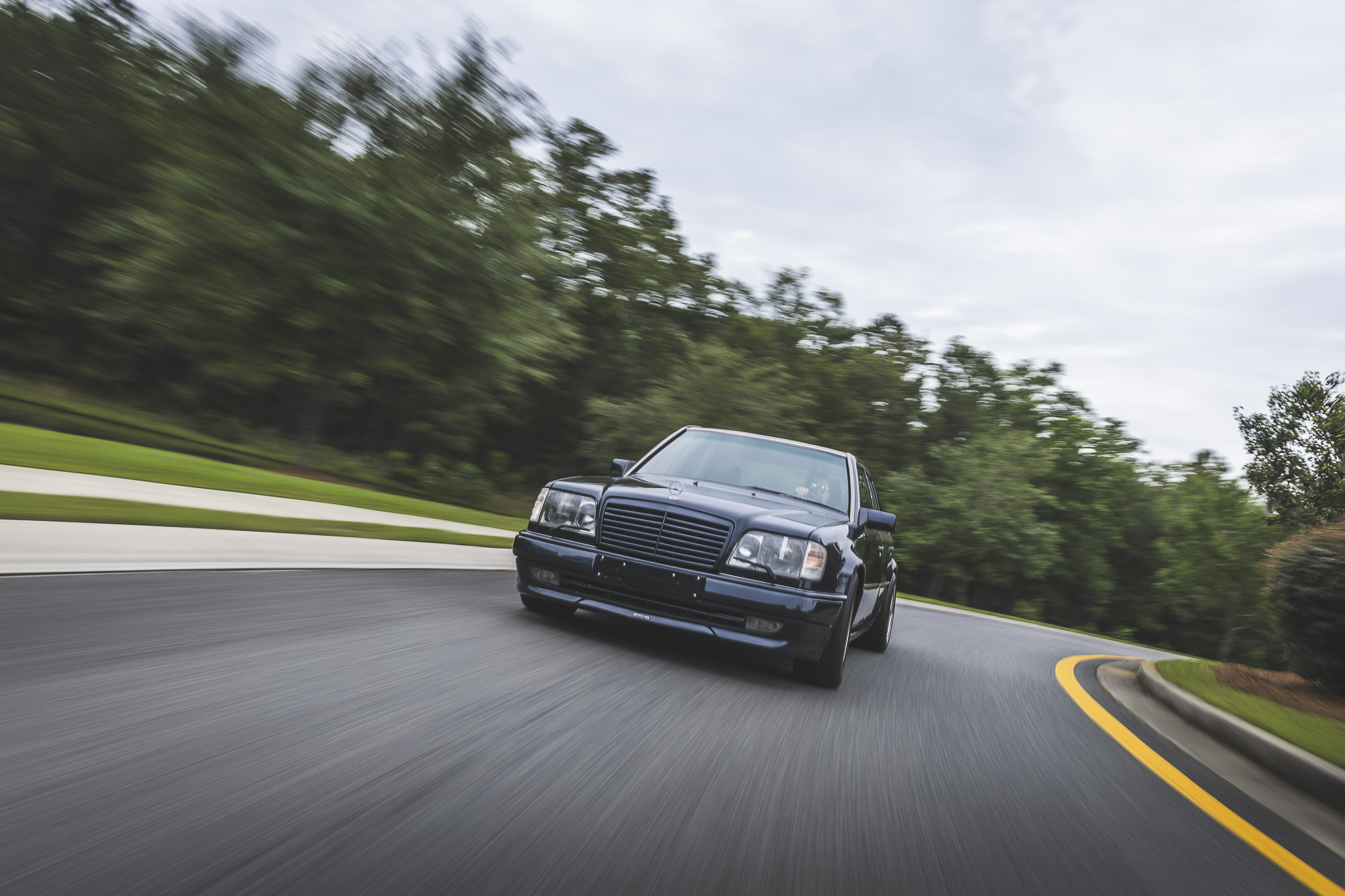 1995 Mercedes-Benz E 60 AMG driving