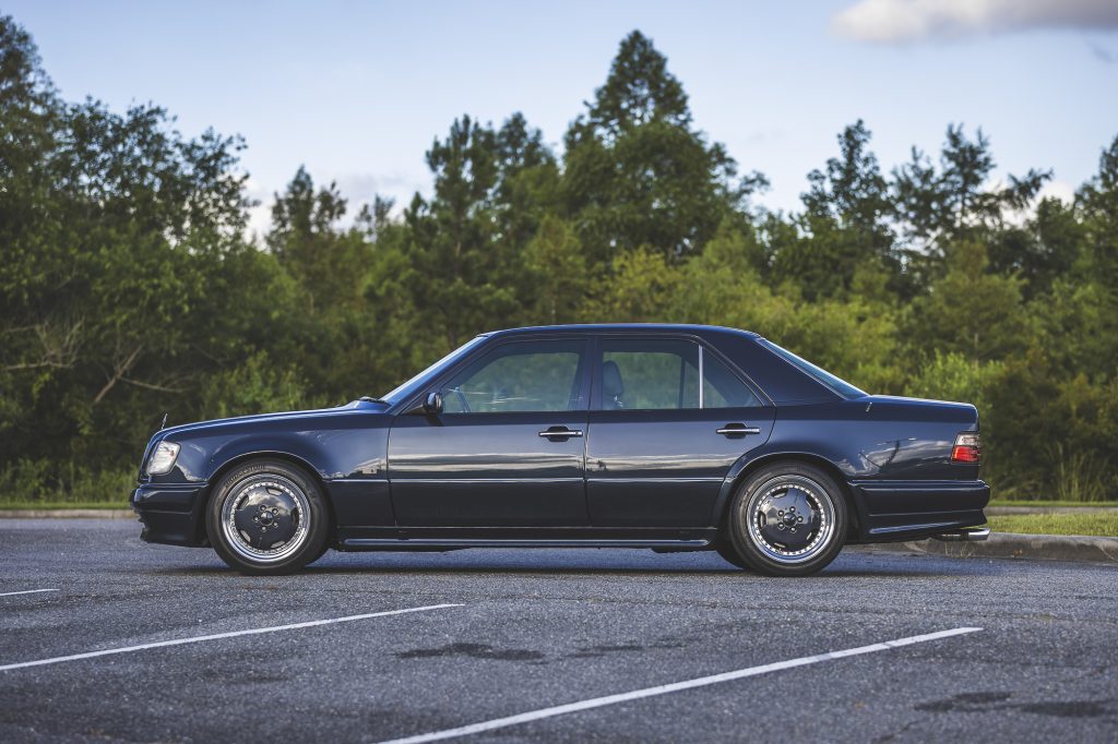 1995 Mercedes-Benz E 60 AMG profile