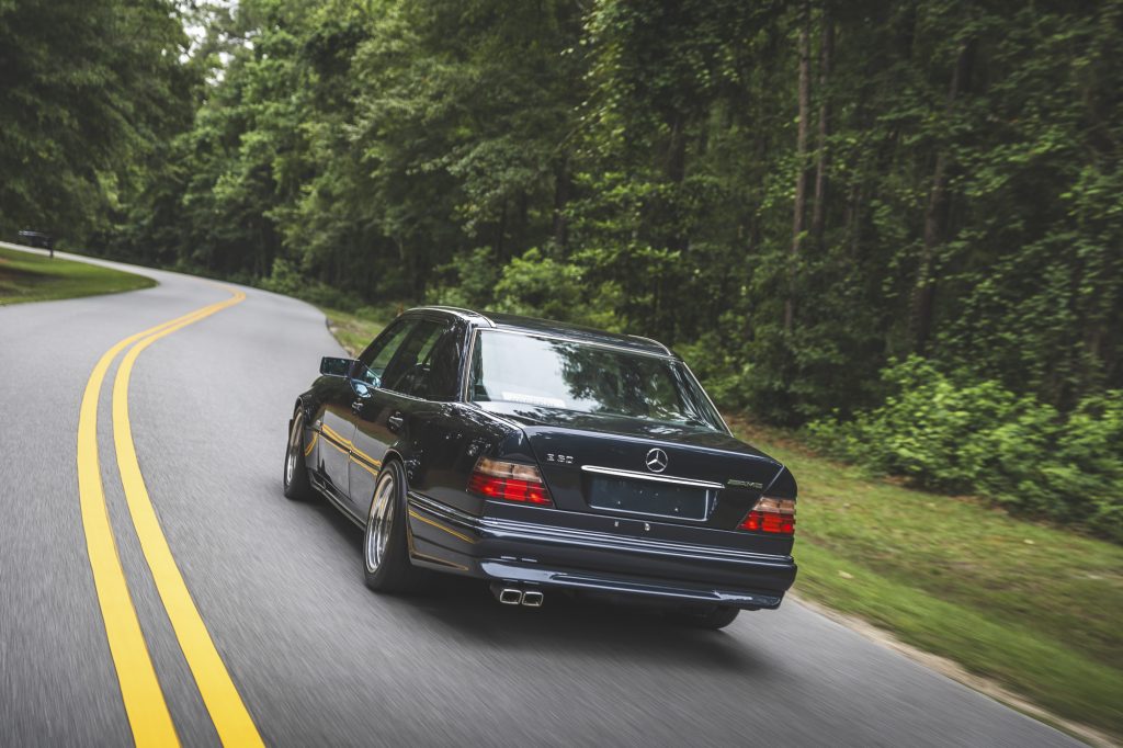 1995 Mercedes-Benz E 60 AMG driving