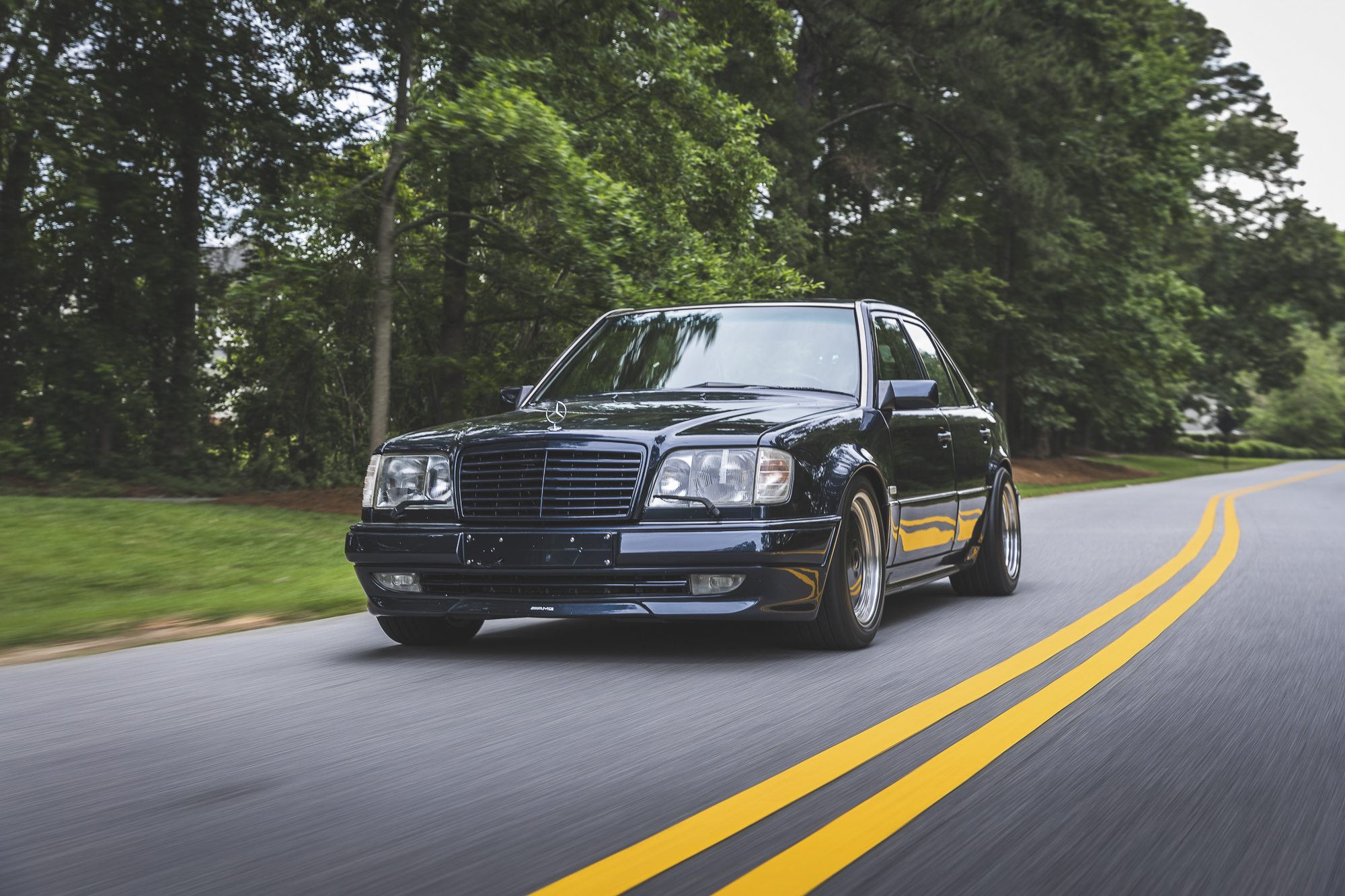 1995 Mercedes-Benz E 60 AMG driving