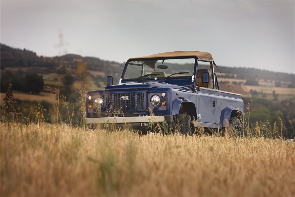 Kingsley Land Rover Defender restomod 6