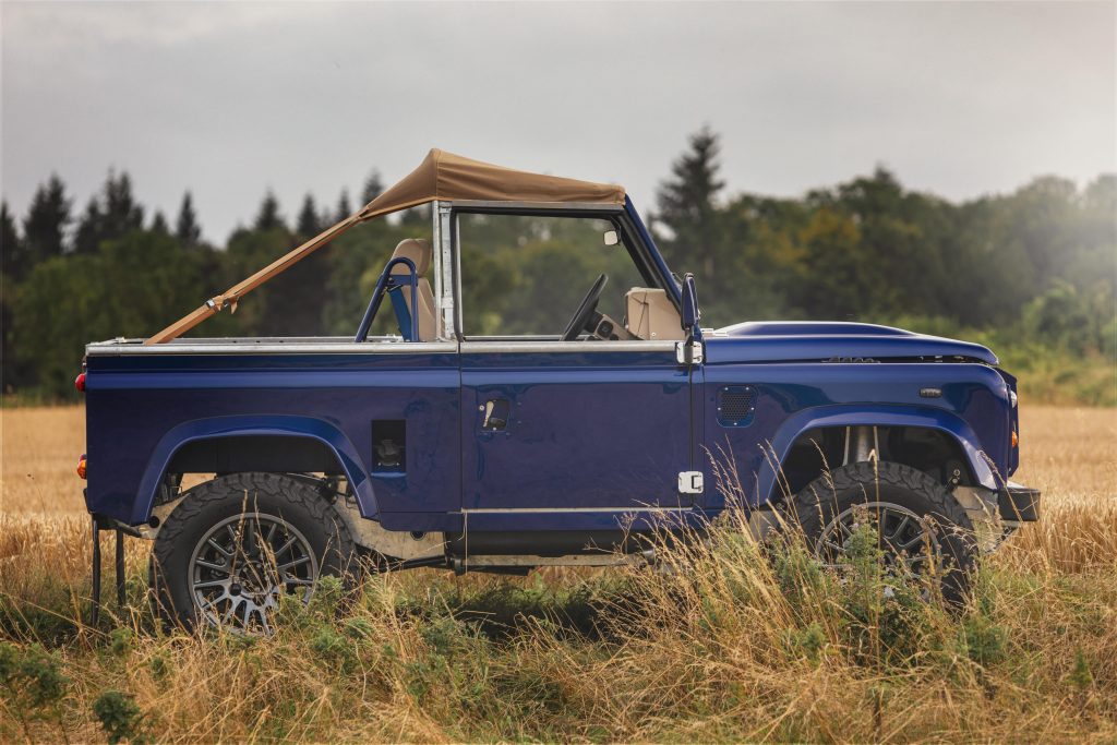 Kingsley Land Rover Defender restomod 4