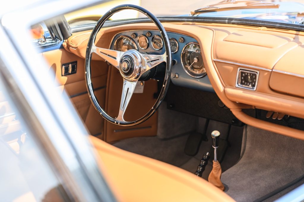 Maserati 3500GT interior