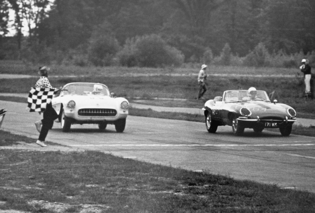 1961 Jaguar E-Type racing black white