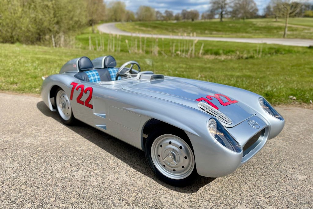 Mercedes 300SLR kids car