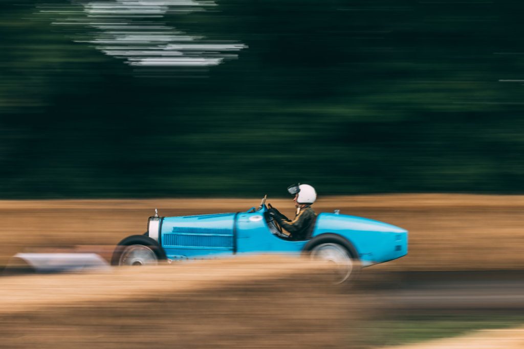 Bugatti Type 35 driving