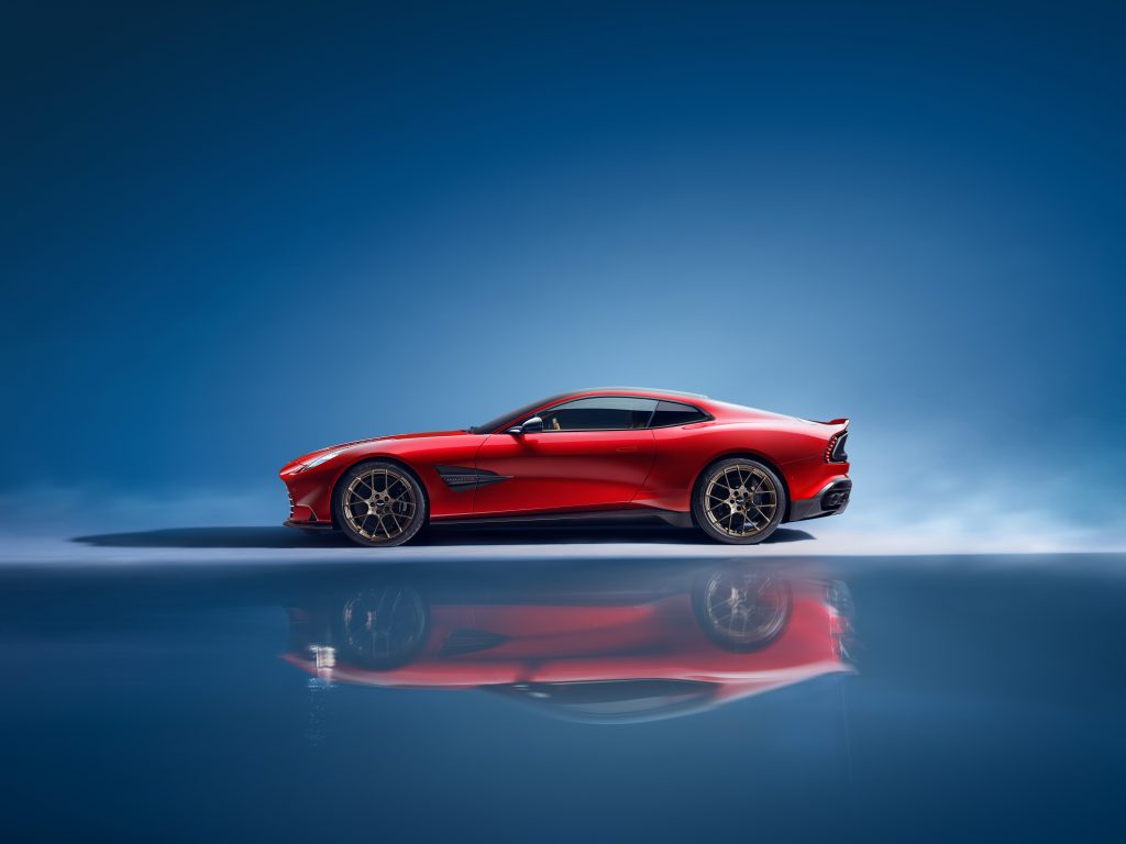 Aston Martin Vanquish_12