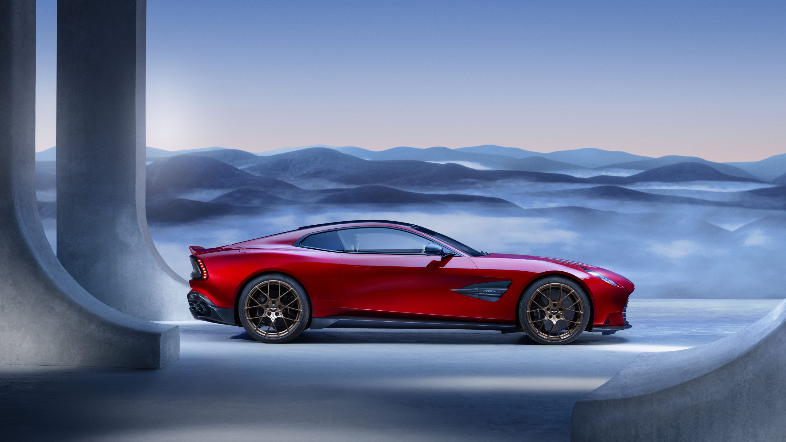 Aston Martin Vanquish_3