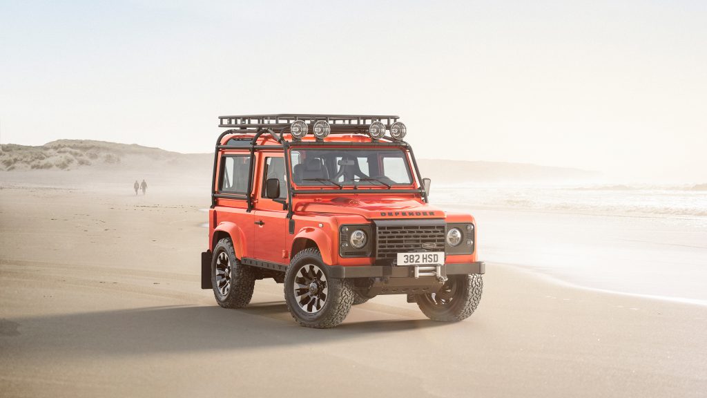 LAND ROVER DEFENDER_CLASSIC_V8_WORKS_210824_04