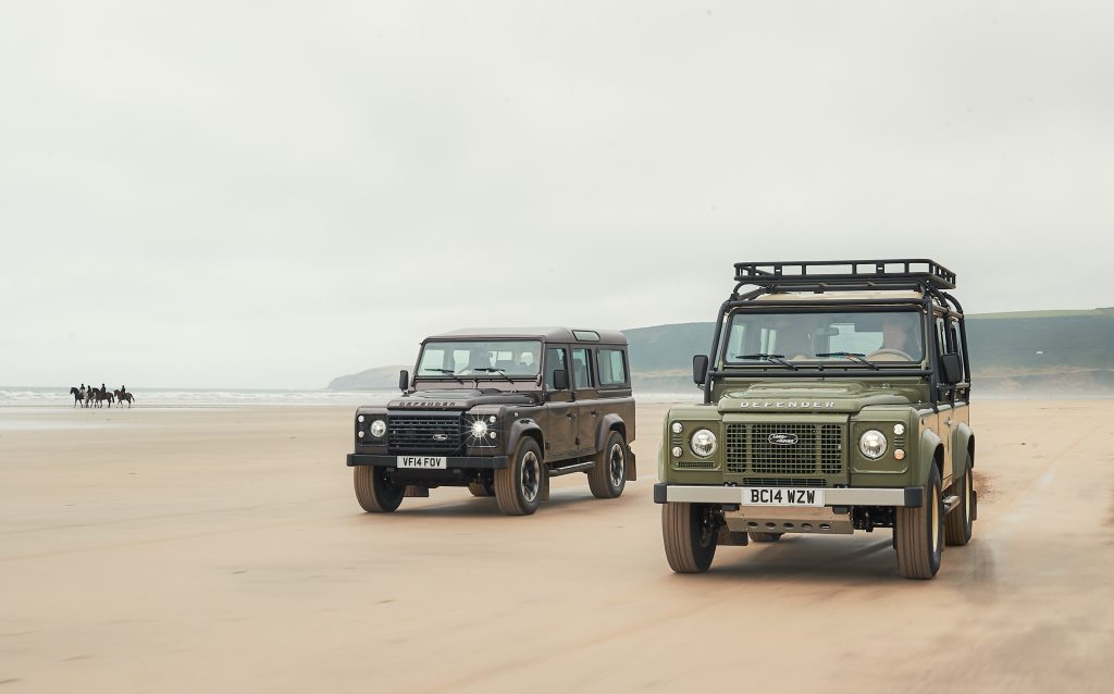 LAND ROVER DEFENDER_CLASSIC_V8_WORKS_210824_15