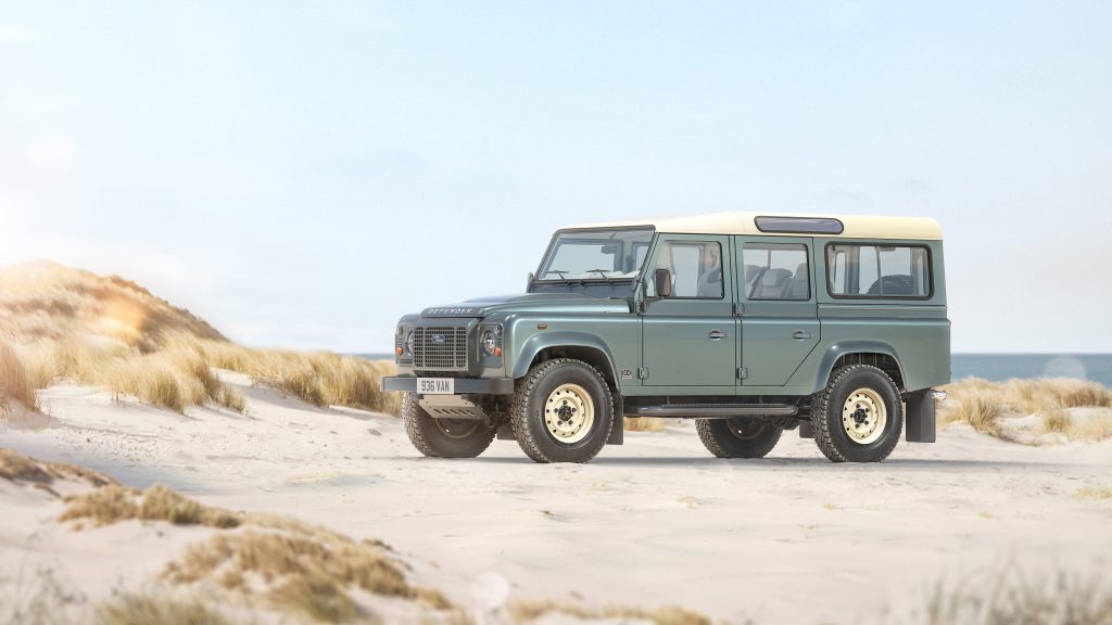 LAND ROVER DEFENDER_CLASSIC_V8_WORKS_210824_17