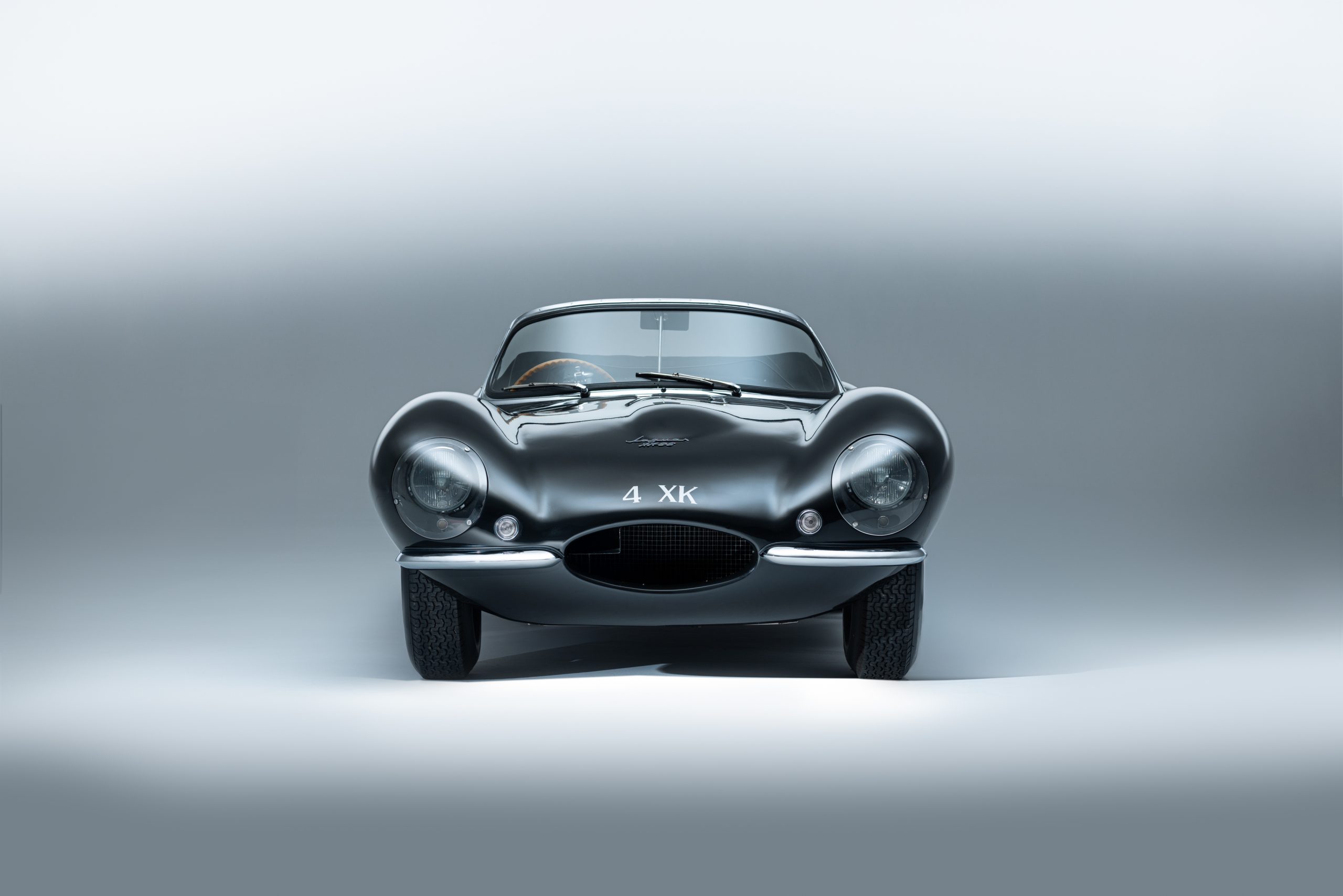 1957-Jaguar-XKSS_front