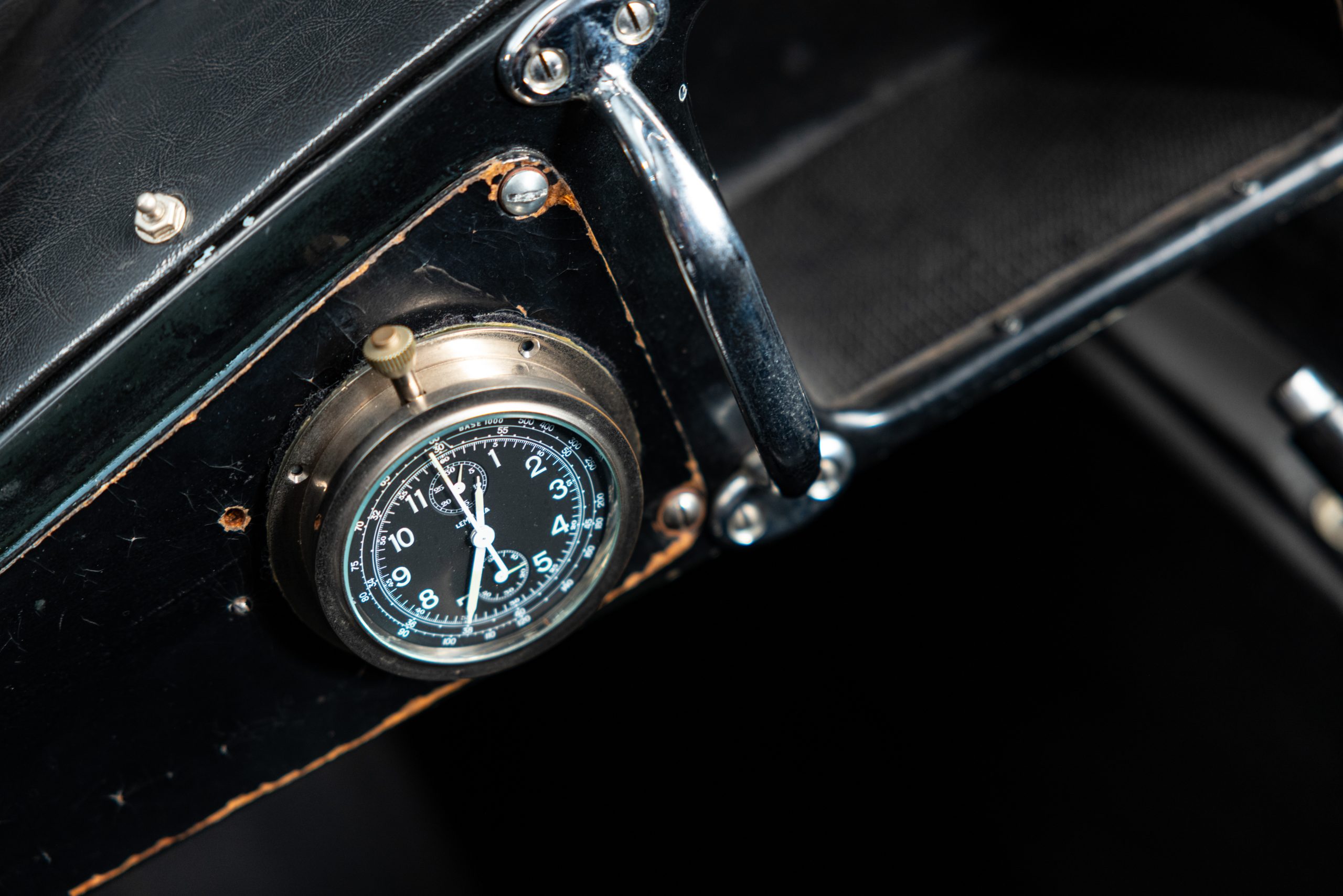 1957-Jaguar-XKSS_stopwatch