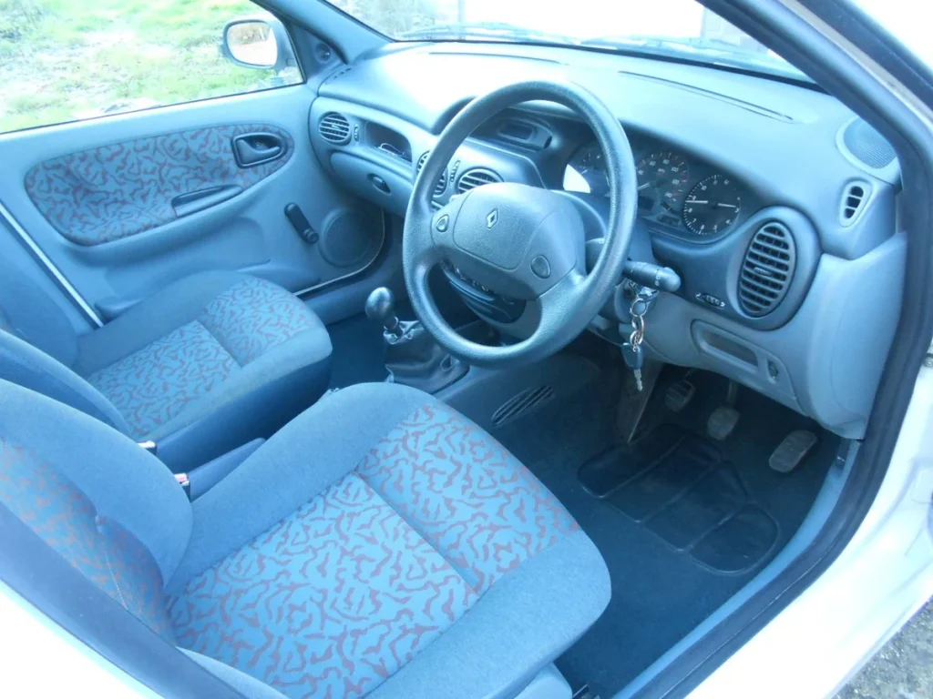 1998 Renault Megane RN Paris front seats