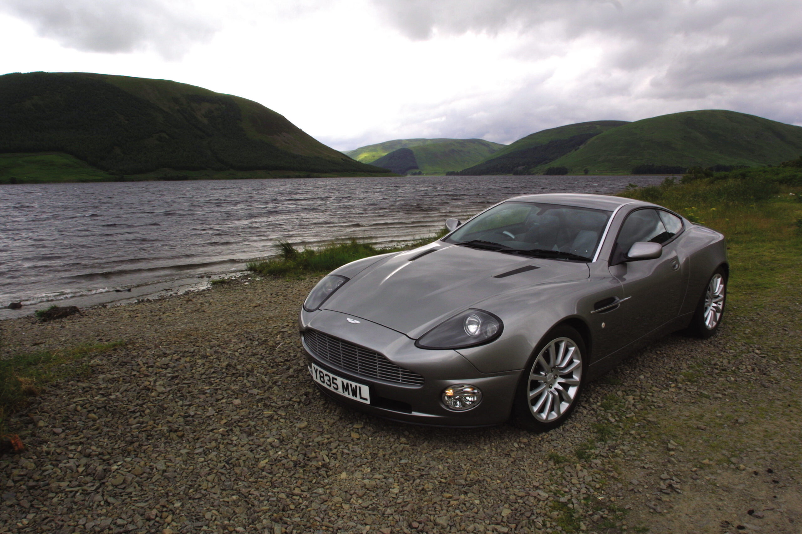 Aston Martin Vanquish front 3/4